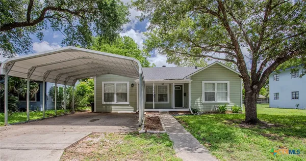$189,900 | 1308 East Park Avenue, Victoria, TX 77901