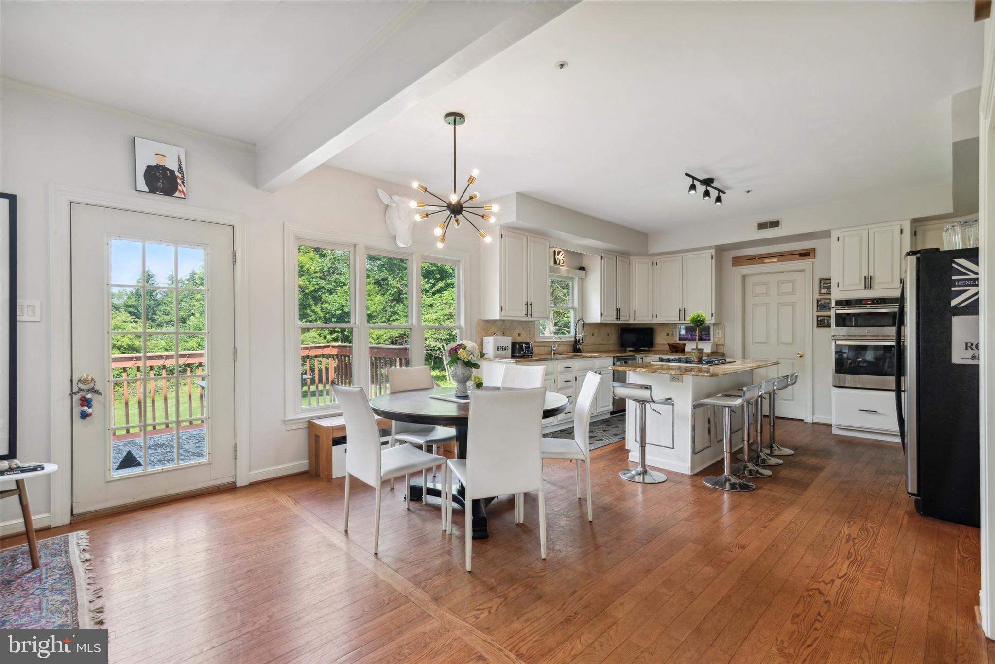 320 Sentry Lane Wayne, PA 19087 - Photo 4 of 35