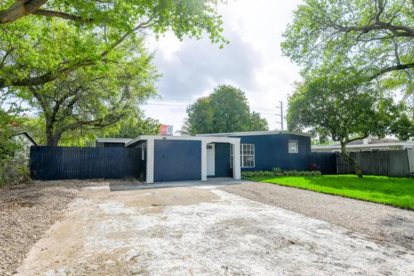 $4,300 | 2507 North 66th Avenue, Hollywood, FL 33024