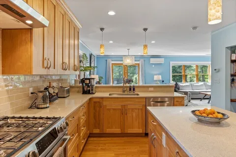 $2,238,000 | 18 Hill Street, Lexington, MA 02421