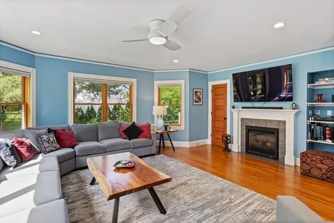 $2,238,000 | 18 Hill Street, Lexington, MA 02421
