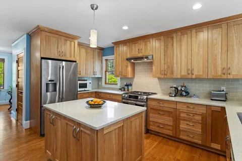 $2,238,000 | 18 Hill Street, Lexington, MA 02421