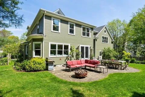 $2,238,000 | 18 Hill Street, Lexington, MA 02421
