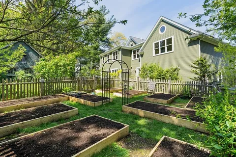 $2,238,000 | 18 Hill Street, Lexington, MA 02421