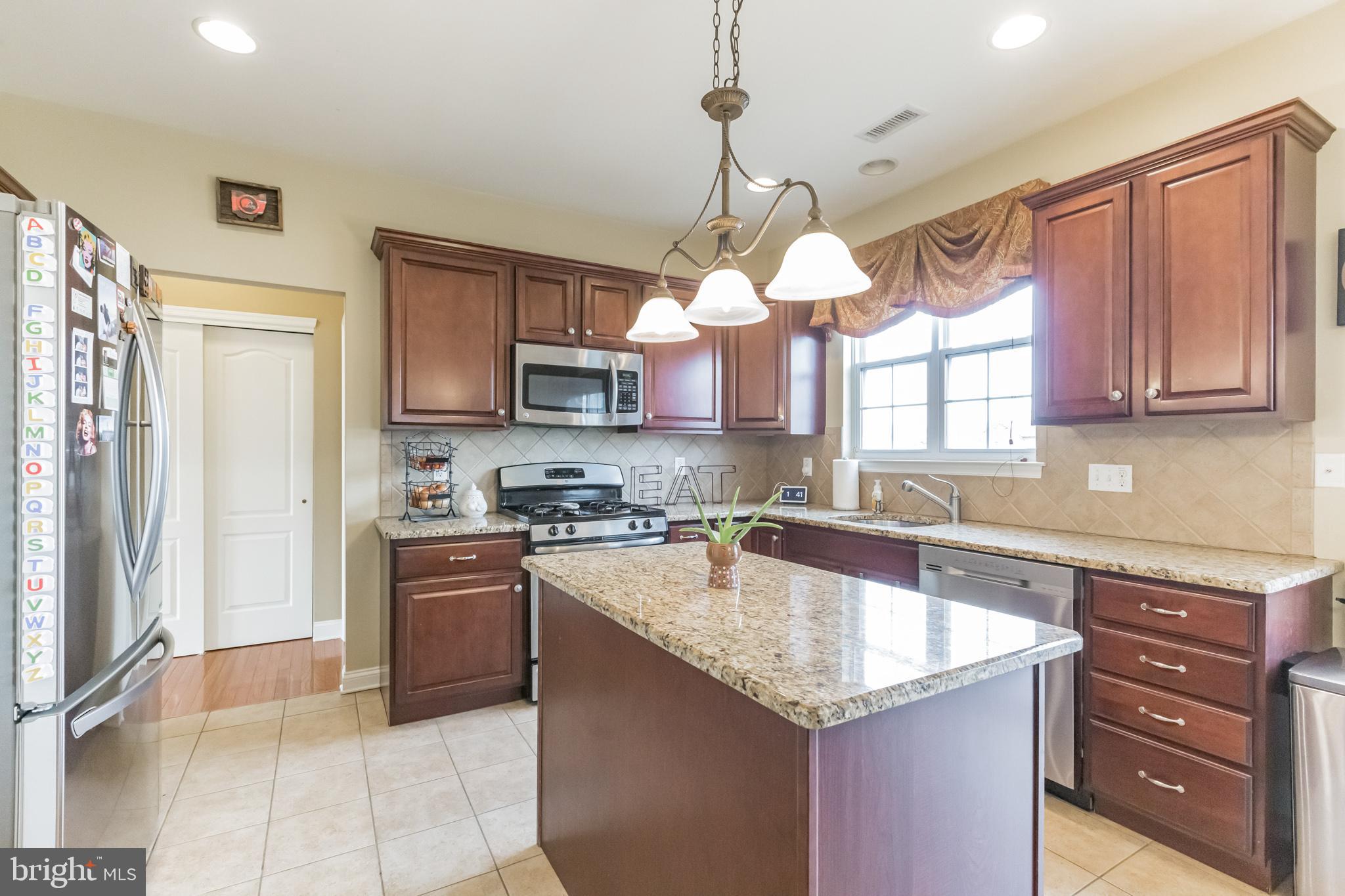 152 Windsor Way Mount Royal, NJ 08061 - Photo 9 of 30