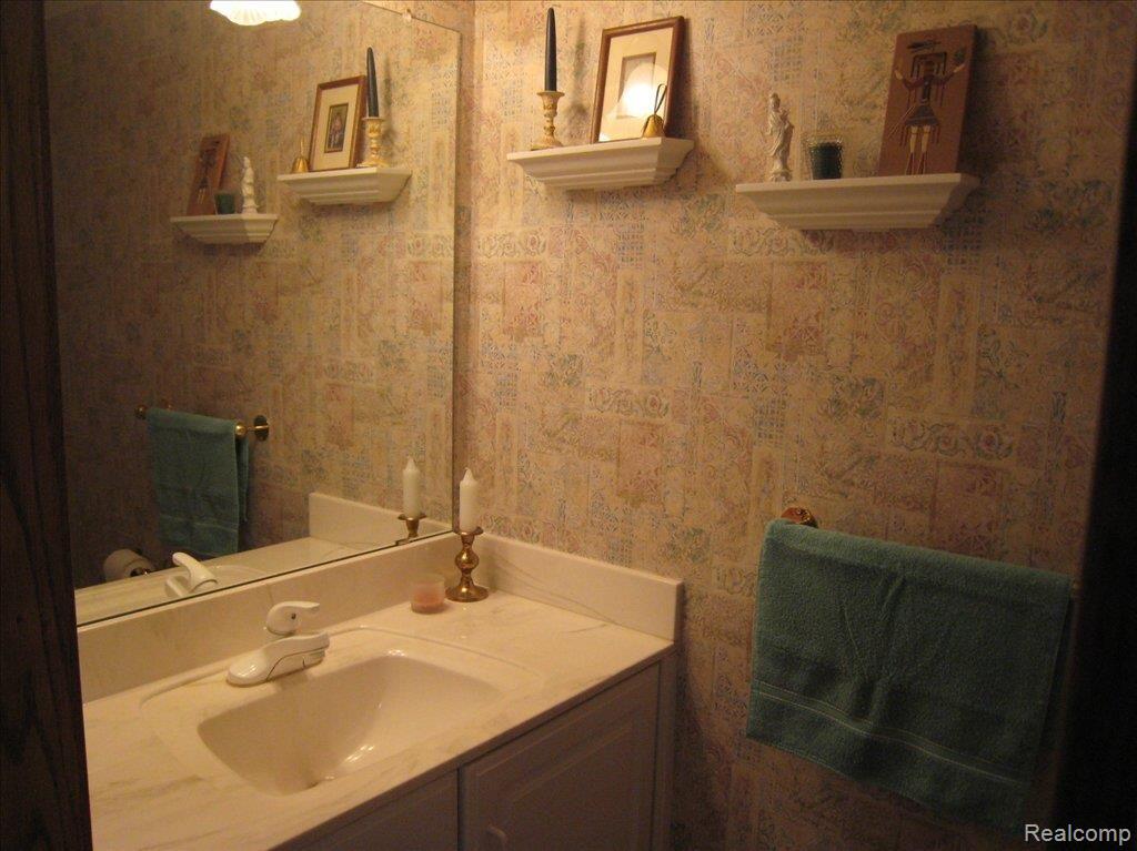 8335 Church Road Grosse Ile, MI 48138 - Photo 13 of 21 First floor Lav
