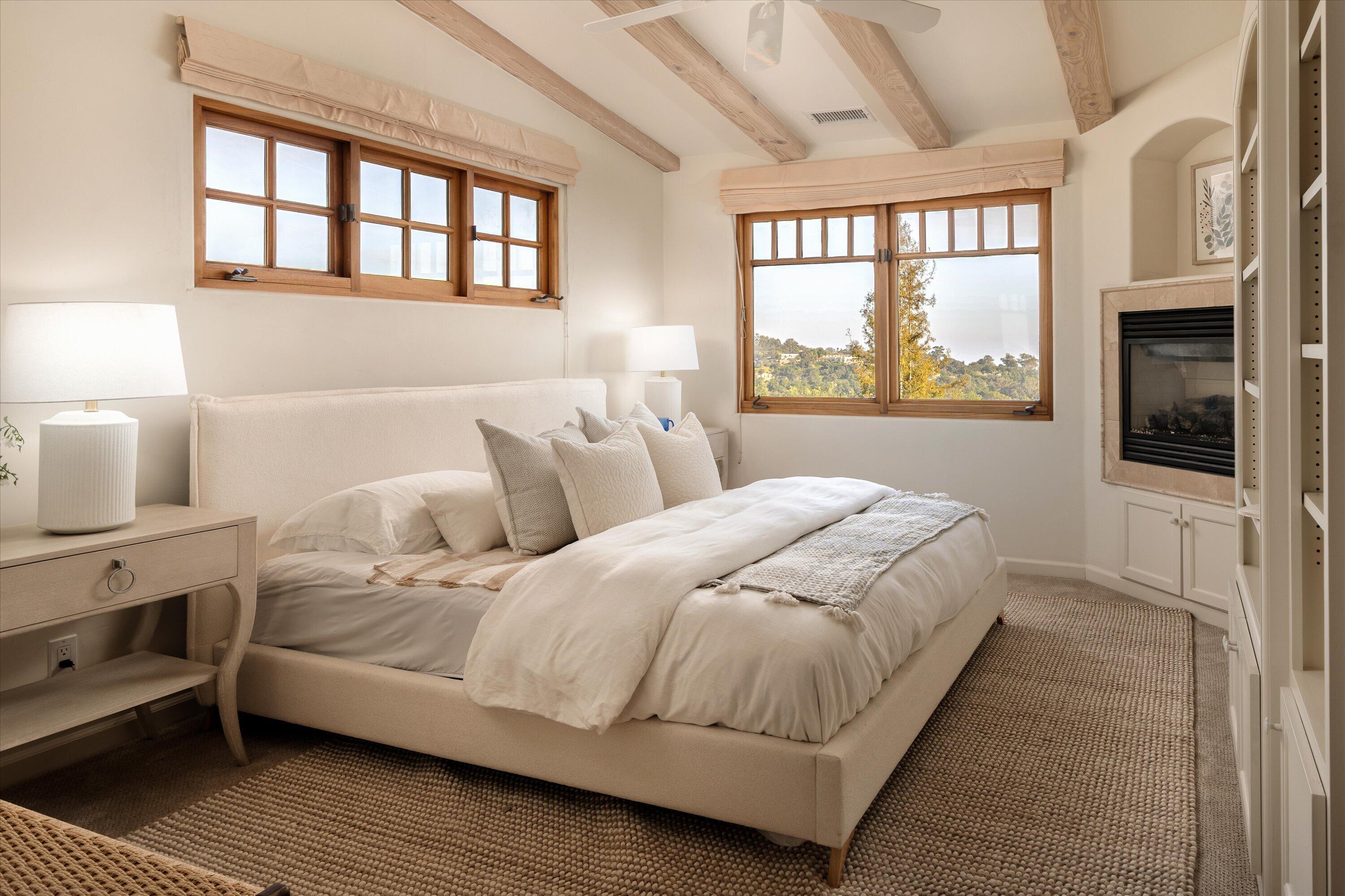 2782 Exeter Place Santa Barbara, CA 93105 - Photo 15 of 39 Primary Suite