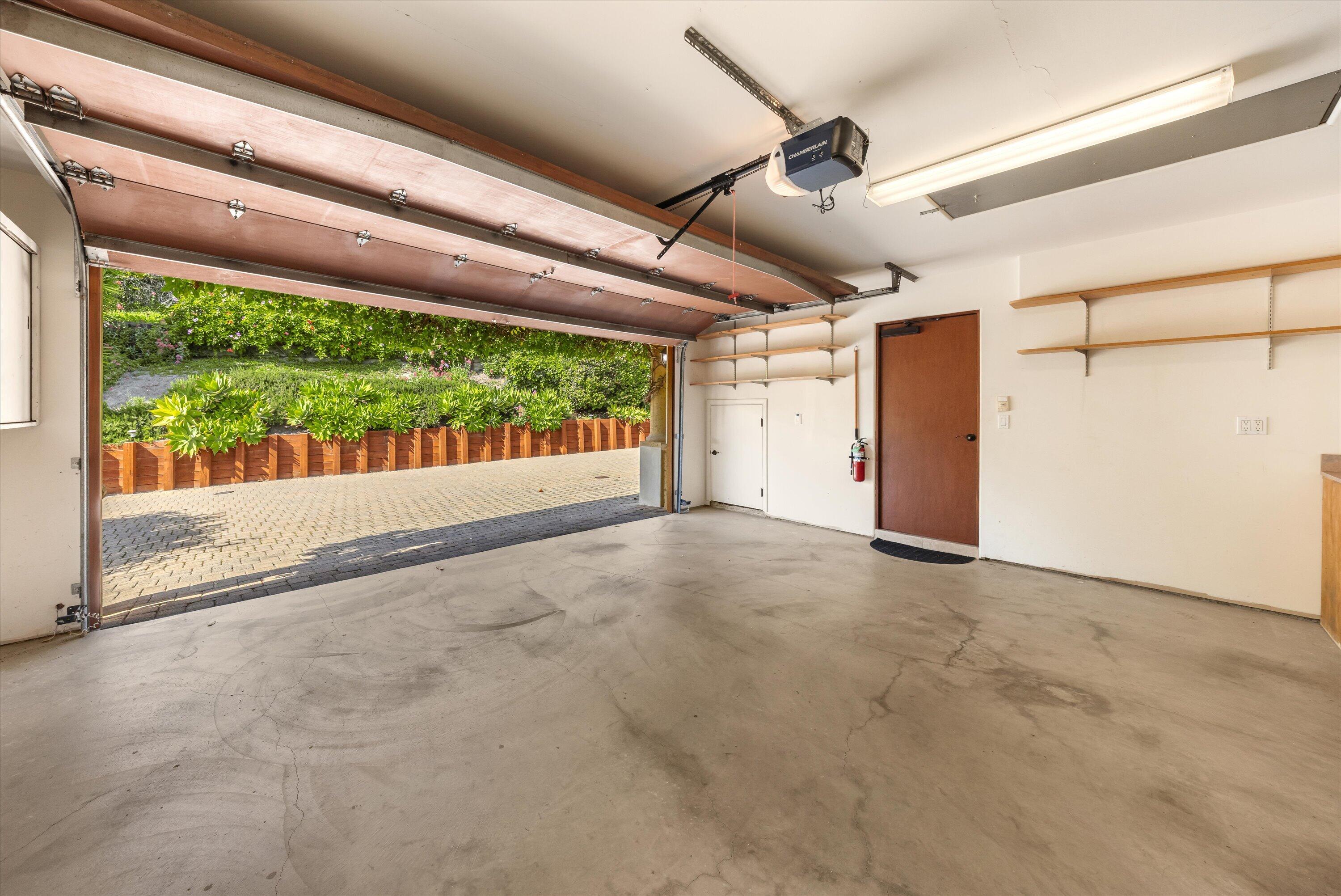 2782 Exeter Place Santa Barbara, CA 93105 - Photo 36 of 39 Garage