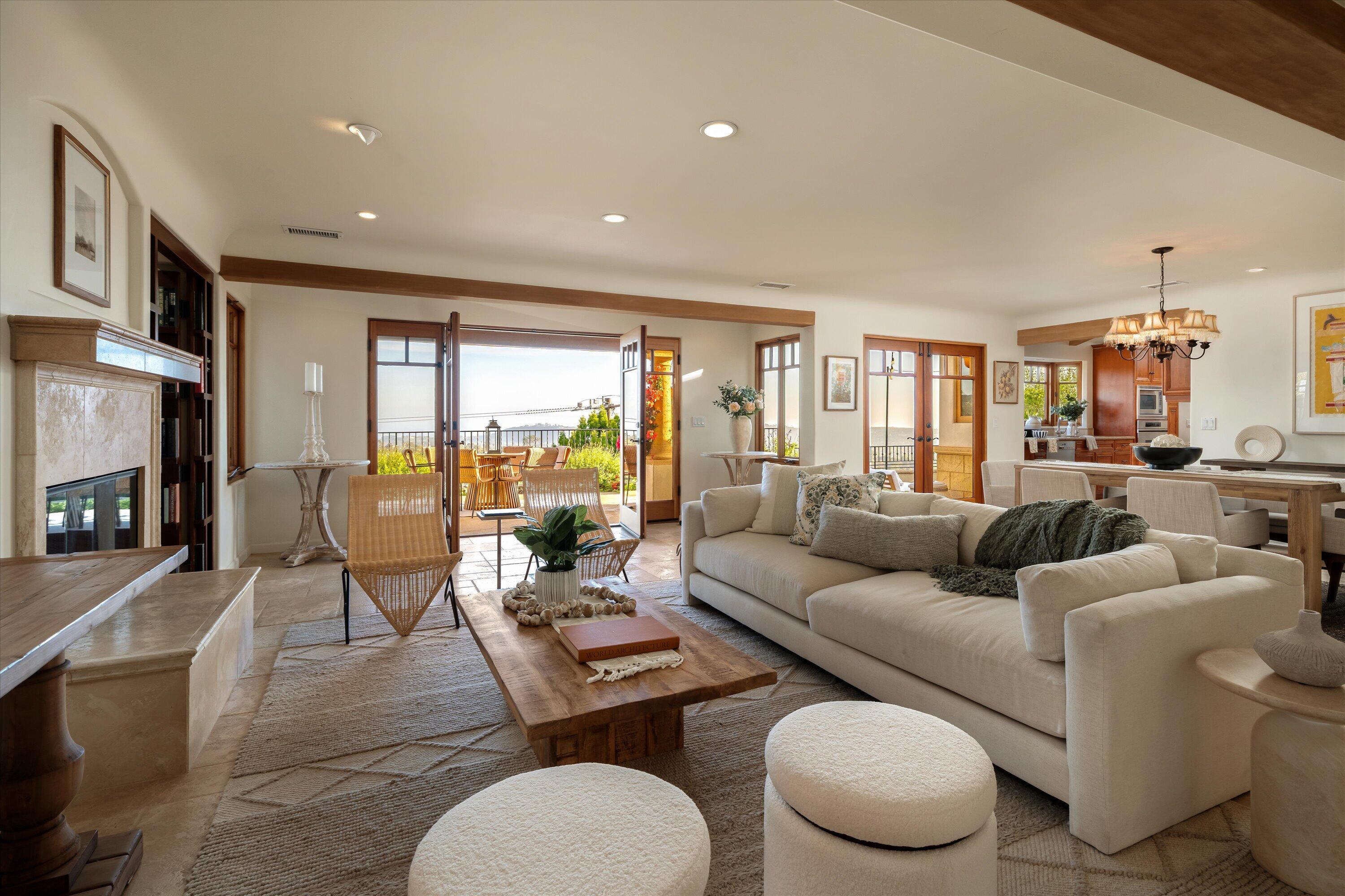 2782 Exeter Place Santa Barbara, CA 93105 - Photo 6 of 39 Living Room