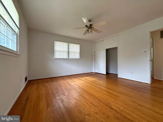 $2,950 | 5410 Queensberry Avenue, Springfield, VA 22151