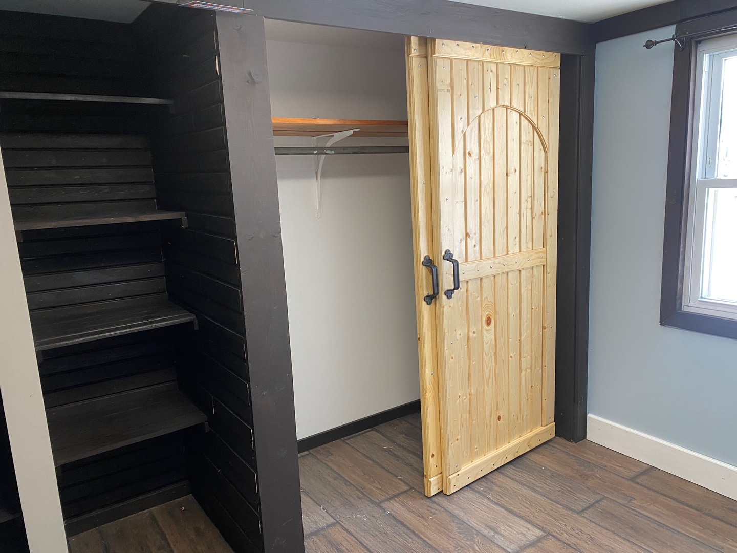 405 6th Street Mendota, IL 61342 - Photo 8 of 21 a view of an entryway with wooden floor and door