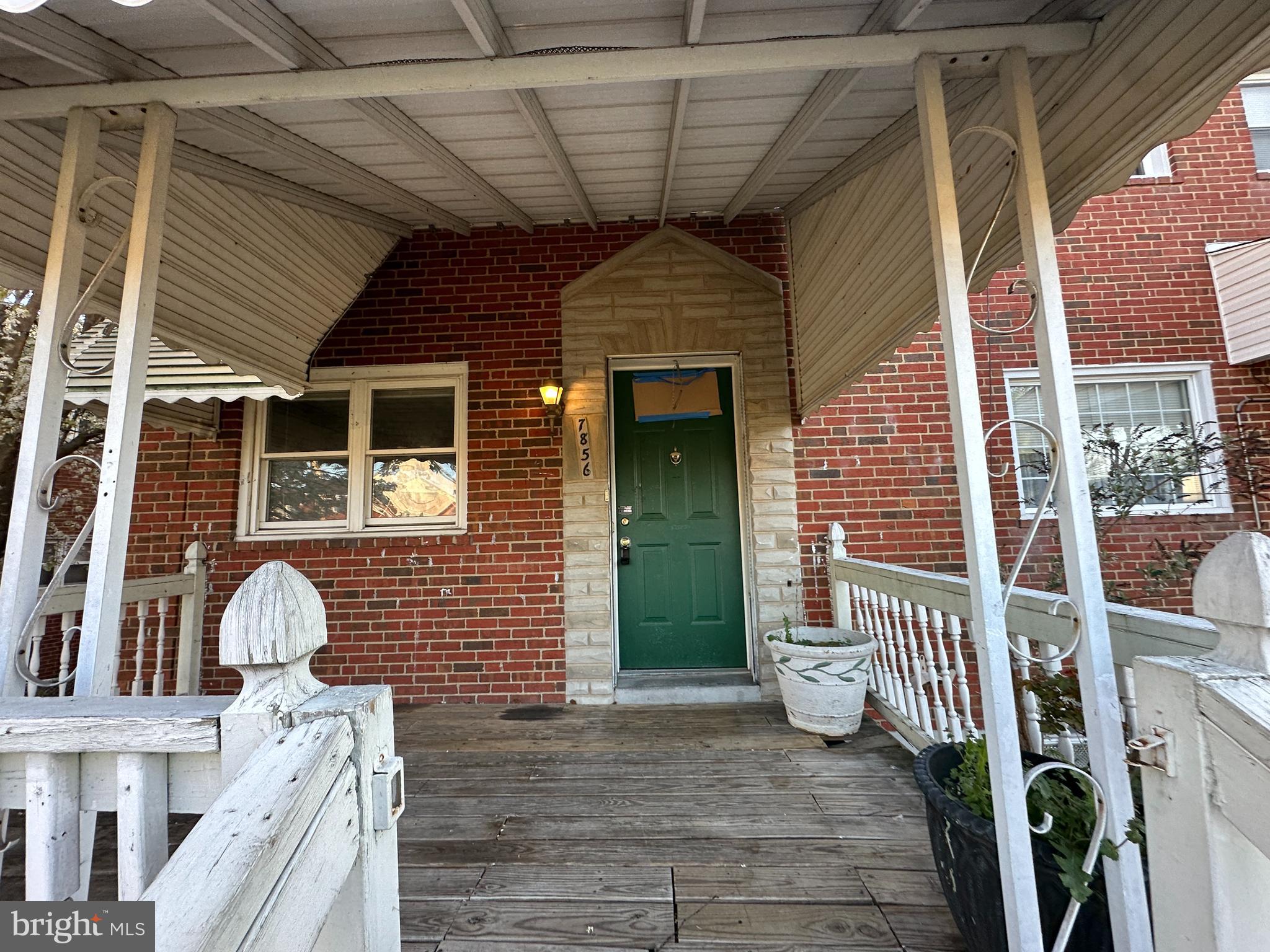 7856 Rockbourne Road Dundalk, MD 21222 - Photo 4 of 22 Front porch