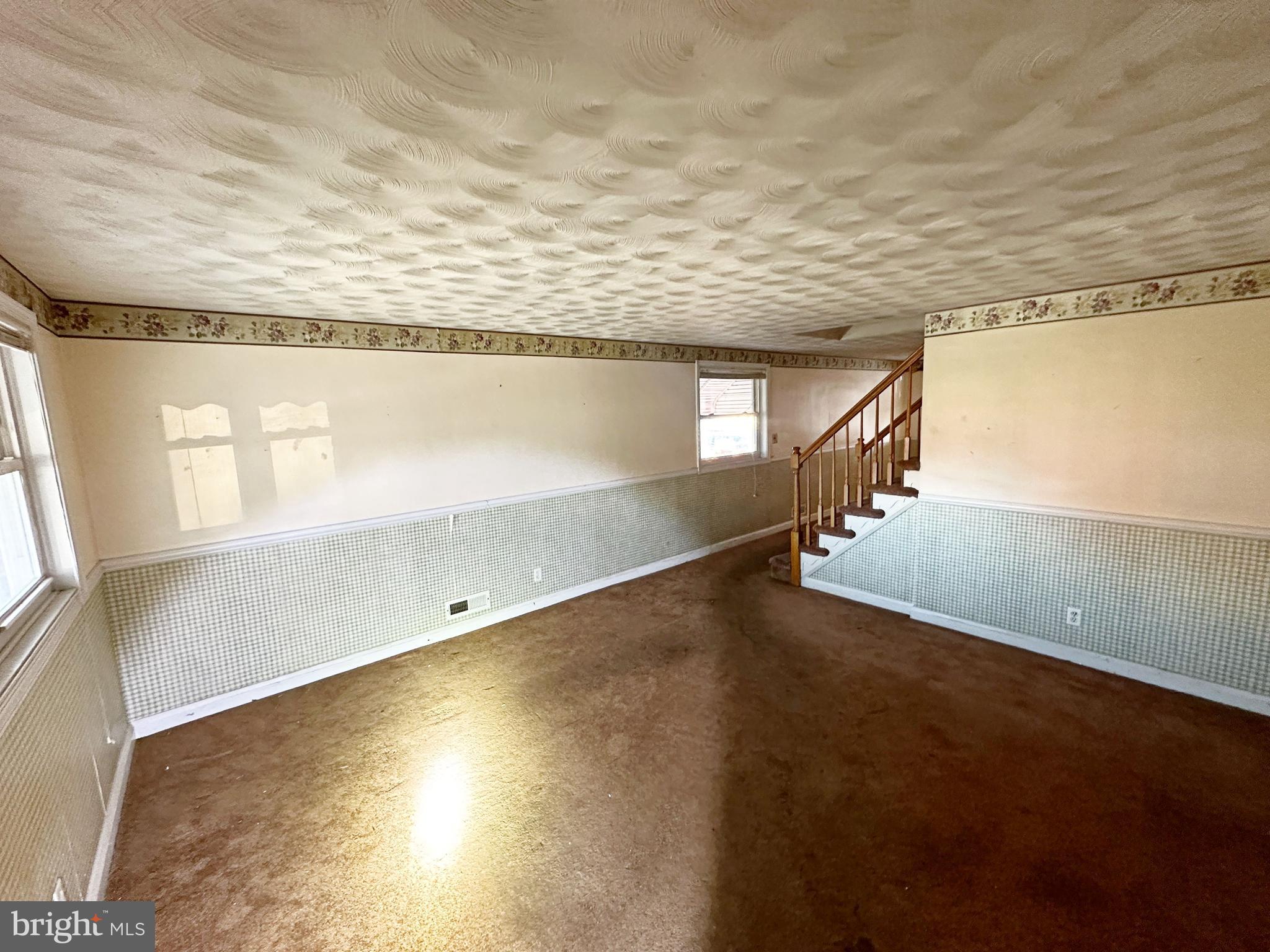 7856 Rockbourne Road Dundalk, MD 21222 - Photo 6 of 22 Interior