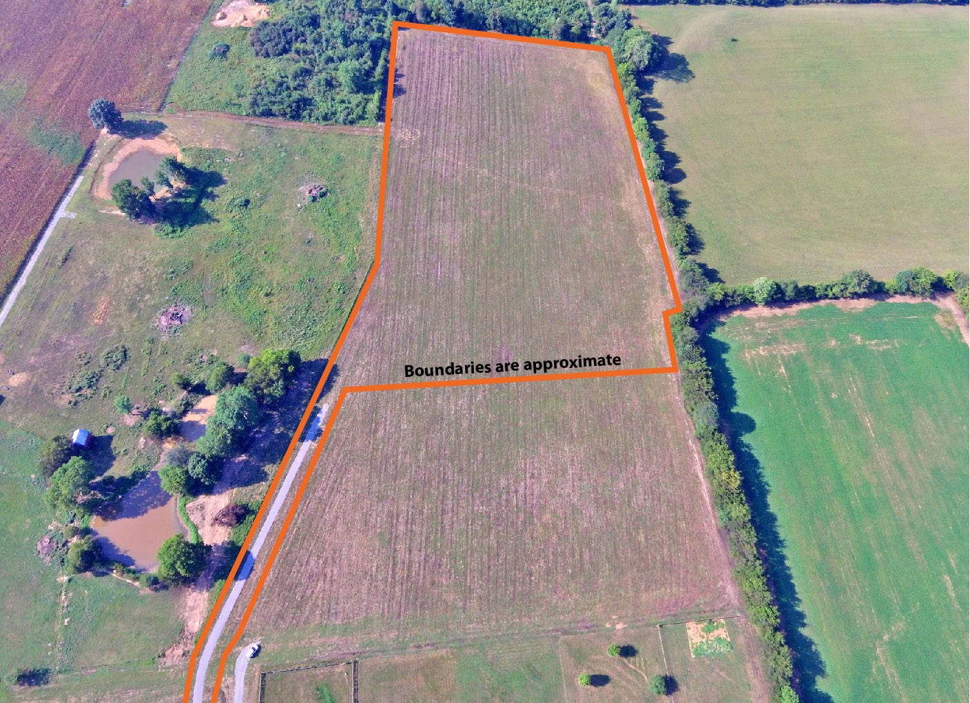 456 Clearview Road Cottontown, TN 37048 - Photo 2 of 6 an aerial view of a house