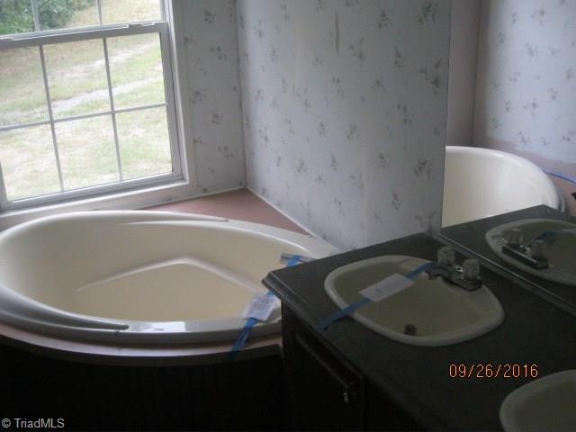 4553 Ridgeback Road Asheboro, NC 27205 - Photo 12 of 16 Gallery Image 12