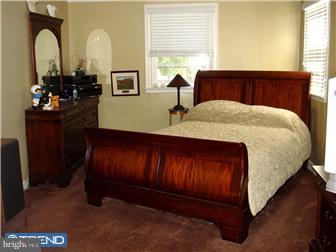 1521 James Road Wynnewood, PA 19096 - Photo 6 of 11 Bedroom - Main
