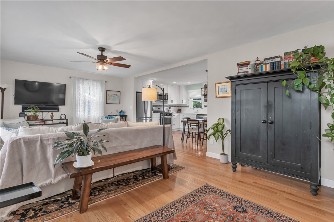 10 Read Avenue Warren, RI 02885 - Photo 13 of 38