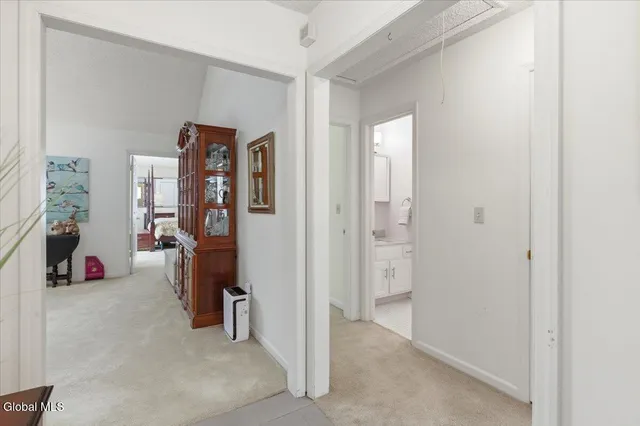 $397,000 | 22 Loudonwood East, Colonie, NY 12211