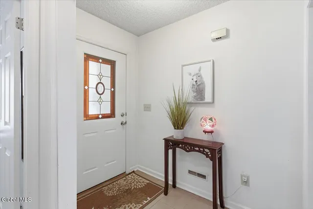 $397,000 | 22 Loudonwood East, Colonie, NY 12211