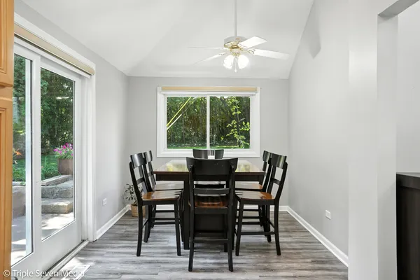 $329,000 | 28629 West Ravine Drive, Barrington, IL 60010