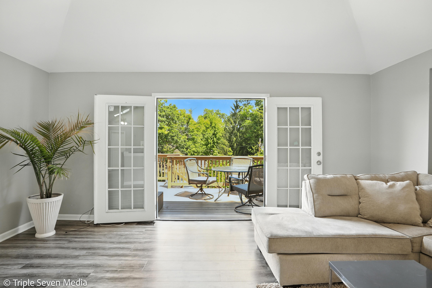 28629 West Ravine Drive Barrington, IL 60010 - Photo 2 of 33