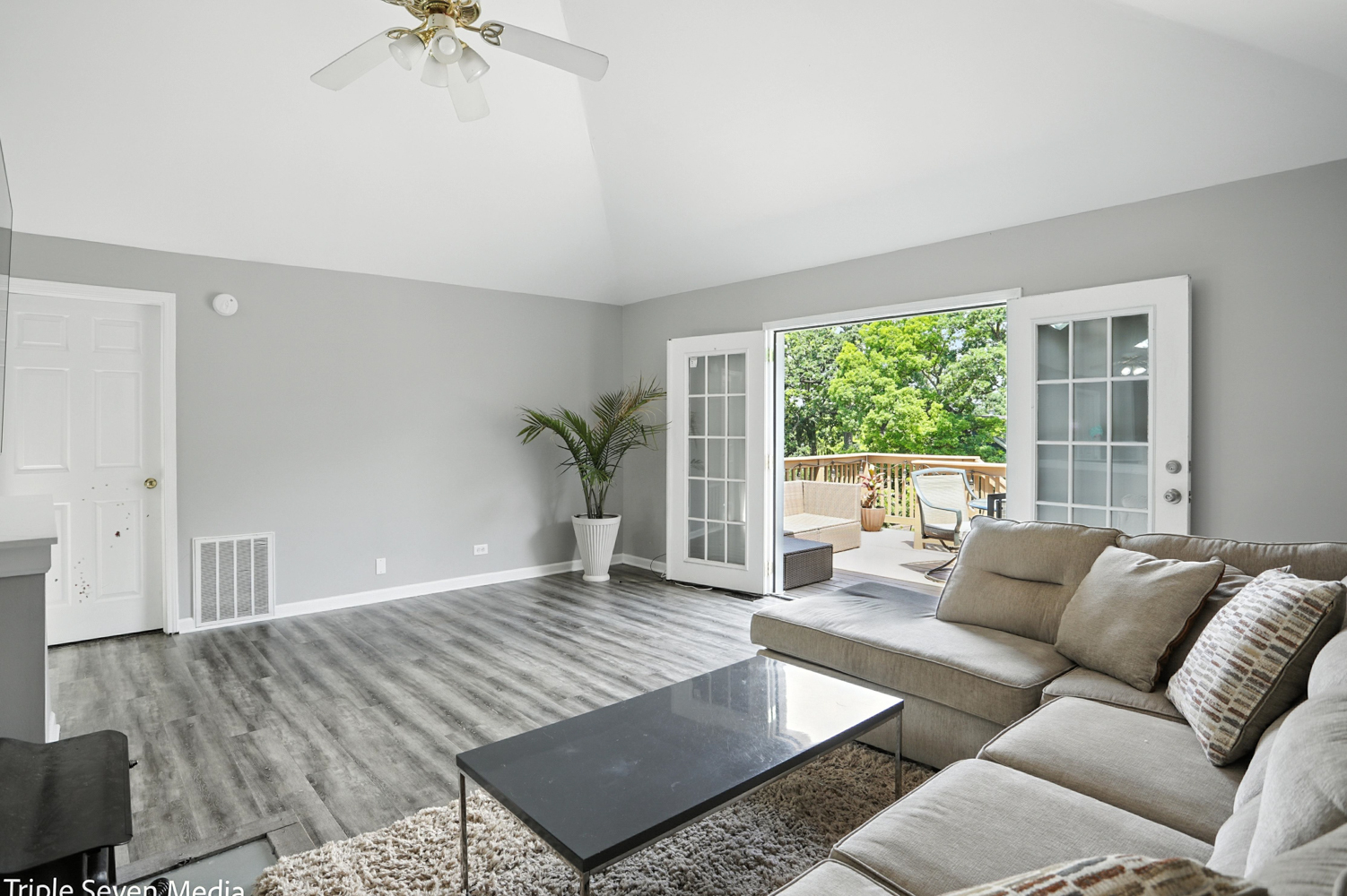 28629 West Ravine Drive Barrington, IL 60010 - Photo 3 of 33