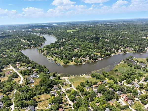 $329,000 | 28629 West Ravine Drive, Barrington, IL 60010