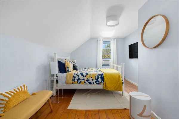 $3,000 | 37 Concord Drive, Middletown, RI 02842