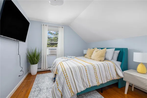 $3,000 | 37 Concord Drive, Middletown, RI 02842