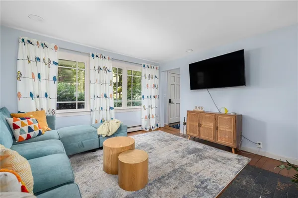 $3,000 | 37 Concord Drive, Middletown, RI 02842