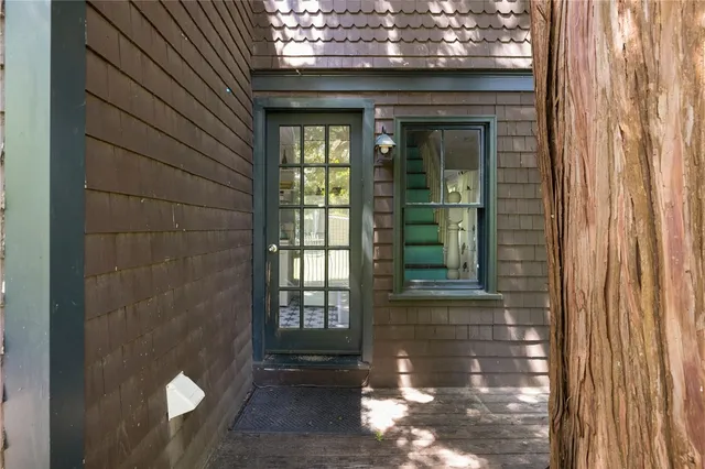 $3,000 | 37 Concord Drive, Middletown, RI 02842