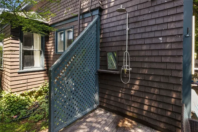 $3,000 | 37 Concord Drive, Middletown, RI 02842