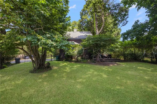 $3,000 | 37 Concord Drive, Middletown, RI 02842