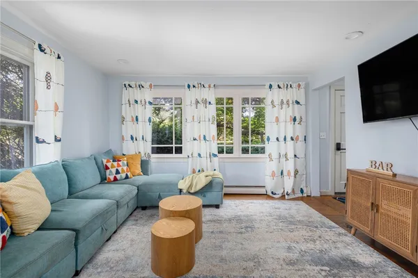 $3,000 | 37 Concord Drive, Middletown, RI 02842