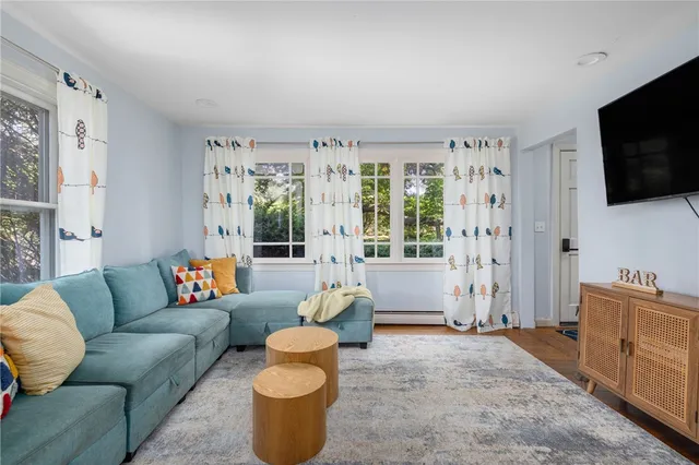 $3,000 | 37 Concord Drive, Middletown, RI 02842