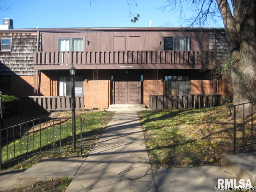1917 Jeanette Lane, Unit 4 Springfield, IL 62702 - Photo 1 of 17 Gallery Image 1