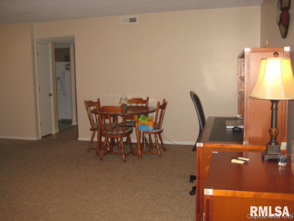 1917 Jeanette Lane, Unit 4 Springfield, IL 62702 - Photo 12 of 17 Gallery Image 12