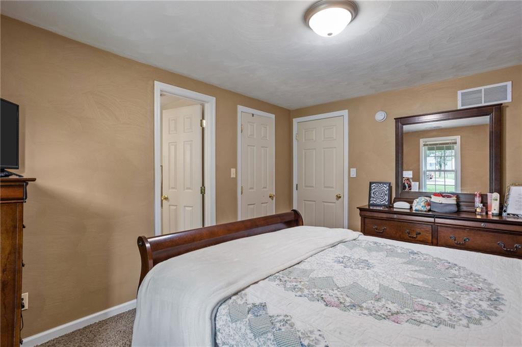 113 Evergreen Road Trafford, PA 15085 - Photo 11 of 30 Master