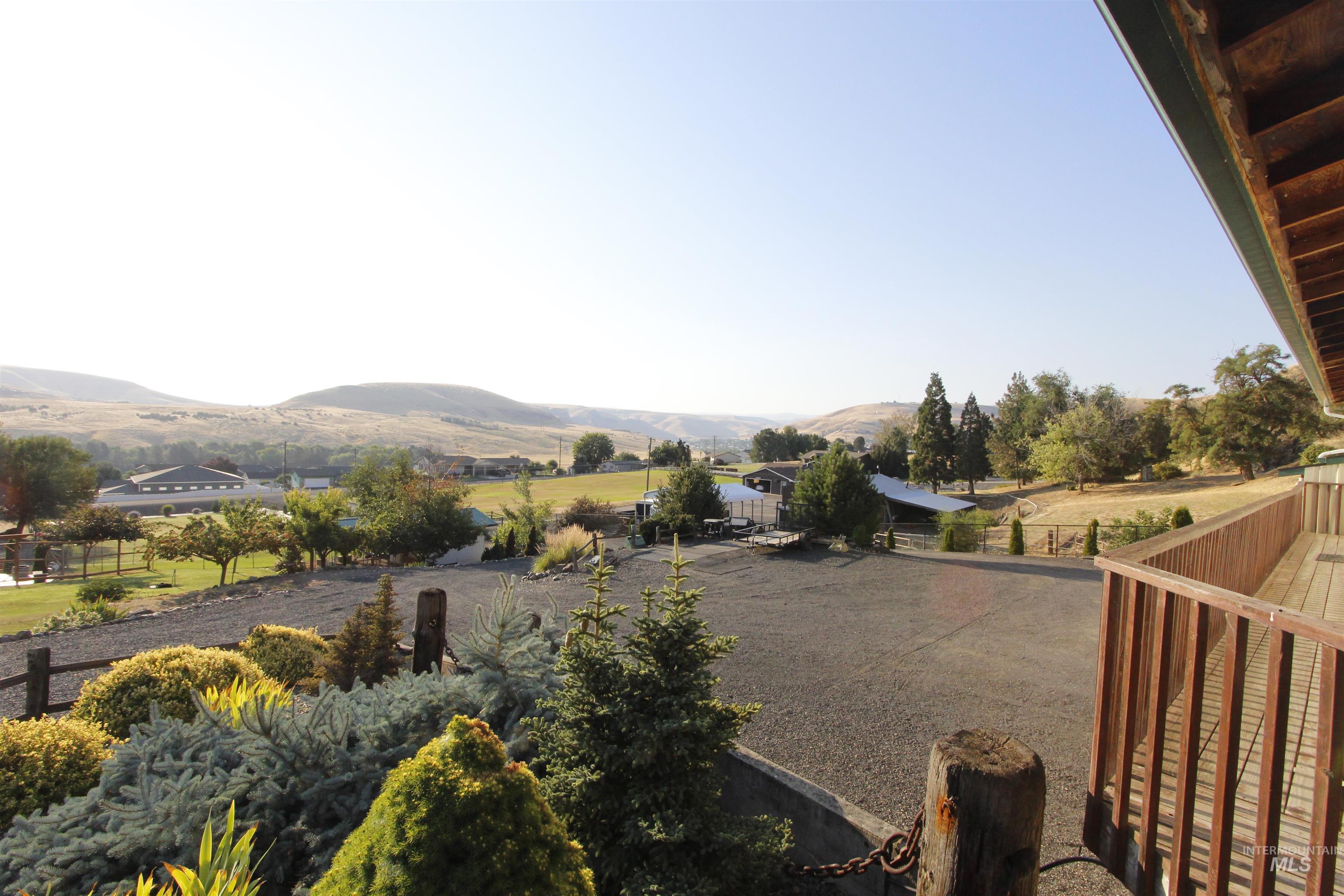 3350 Clemans Road Clarkston, WA 99403 - Photo 45 of 50 View of mountain backdrop