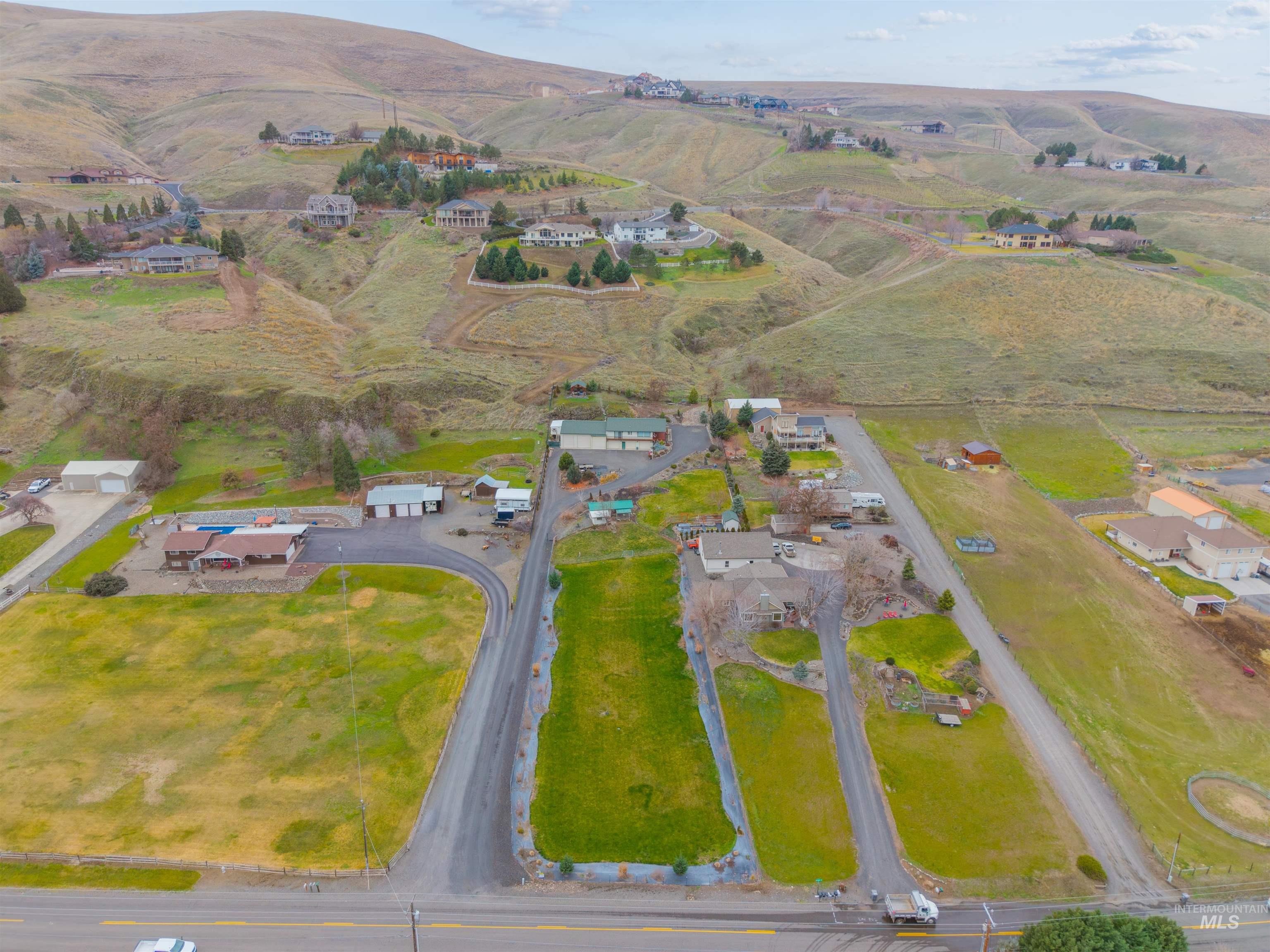 3350 Clemans Road Clarkston, WA 99403 - Photo 50 of 50 Overview of rural landscape with a mountainous background