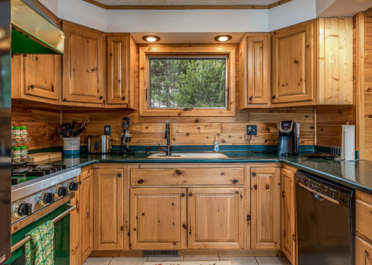 9140 Country Club Road Minocqua, WI 54548 - Photo 15 of 26 Gallery Image 15