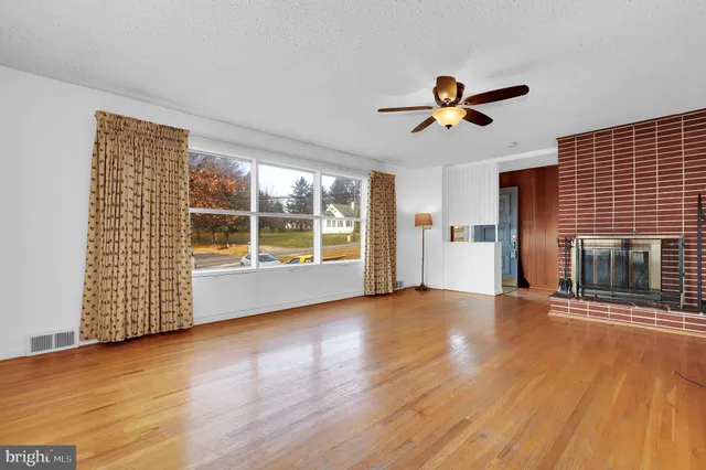 $365,000 | 12829 Bradbury Avenue, Smithsburg, MD 21783