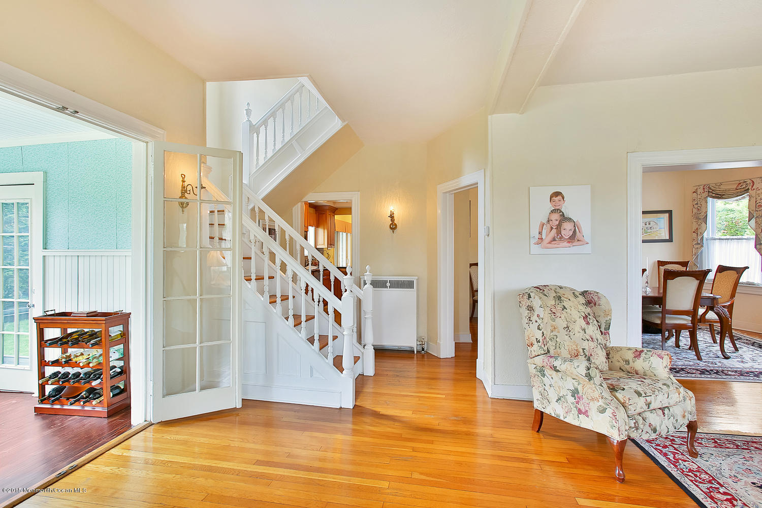 33 River Road Rumson, NJ 07760 - Photo 4 of 31 Warm and Inviting Living Room