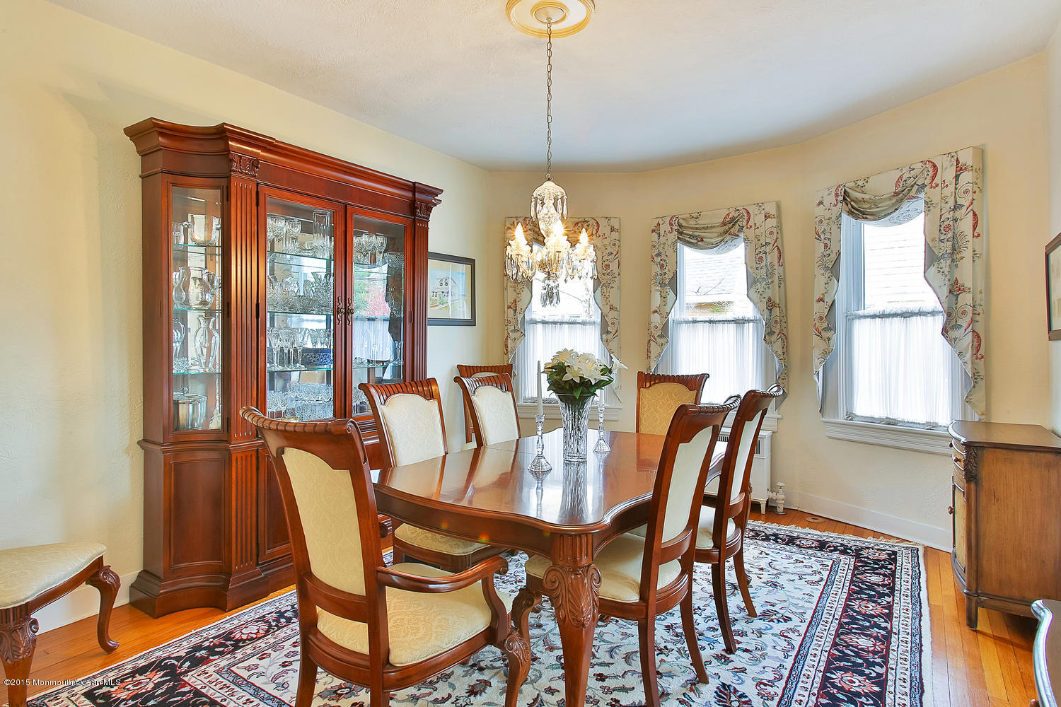 33 River Road Rumson, NJ 07760 - Photo 7 of 31 Dining Room with Bow Window