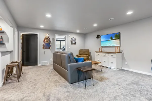 $689,000 | 2276 14th Street West, West Fargo, ND 58078
