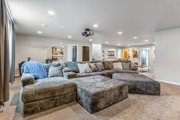 $689,000 | 2276 14th Street West, West Fargo, ND 58078