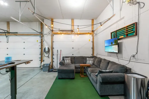 $689,000 | 2276 14th Street West, West Fargo, ND 58078