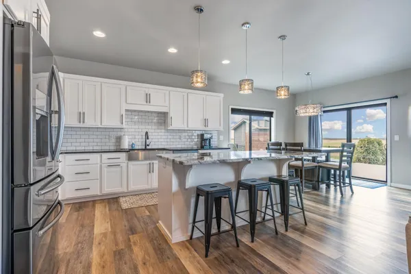 $689,000 | 2276 14th Street West, West Fargo, ND 58078