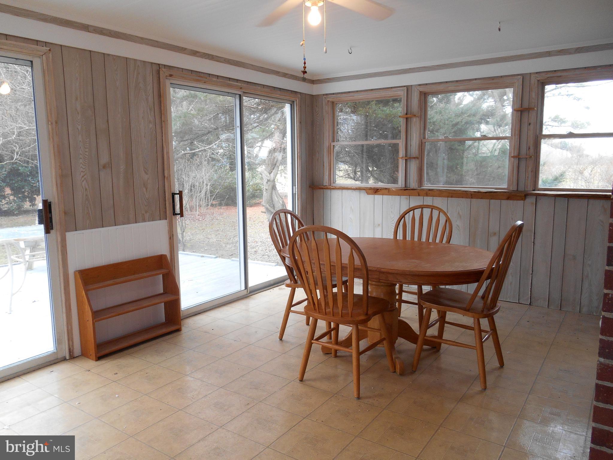 10015 New Bridge Road Denton, MD 21629 - Photo 9 of 30 Sunroom