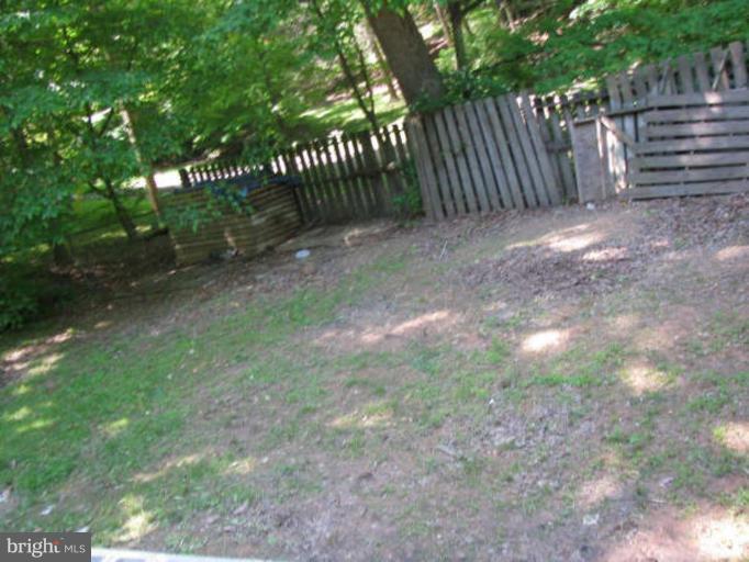 12350 Purcell Road Manassas, VA 20112 - Photo 4 of 18 Back yard